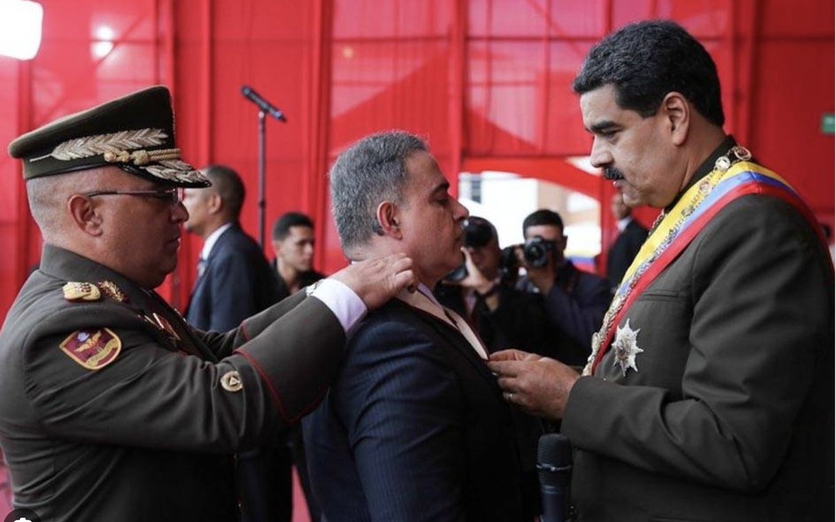 La desinformación es un arma de guerra y el régimen la está aplicando. La desinformación busca engañar, atacar a actores, periodistas, que revelan la naturaleza criminal de la dictadura. A los periodistas NO NOS VAN A CALLAR, todo lo contrario, esto es un impulso para seguir