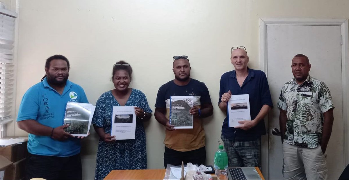 After years of preparation, the Lolobo and Mande’atungu tribes of Kolombangara Island submitted their protected area management plans to the Solomon Islands government for review. Congratulations on this big step and thanks to <a href="/RainforestTrust/">Rainforest Trust</a> for their support. <a href="/wcsmelanesia/">WCS Melanesia</a>
