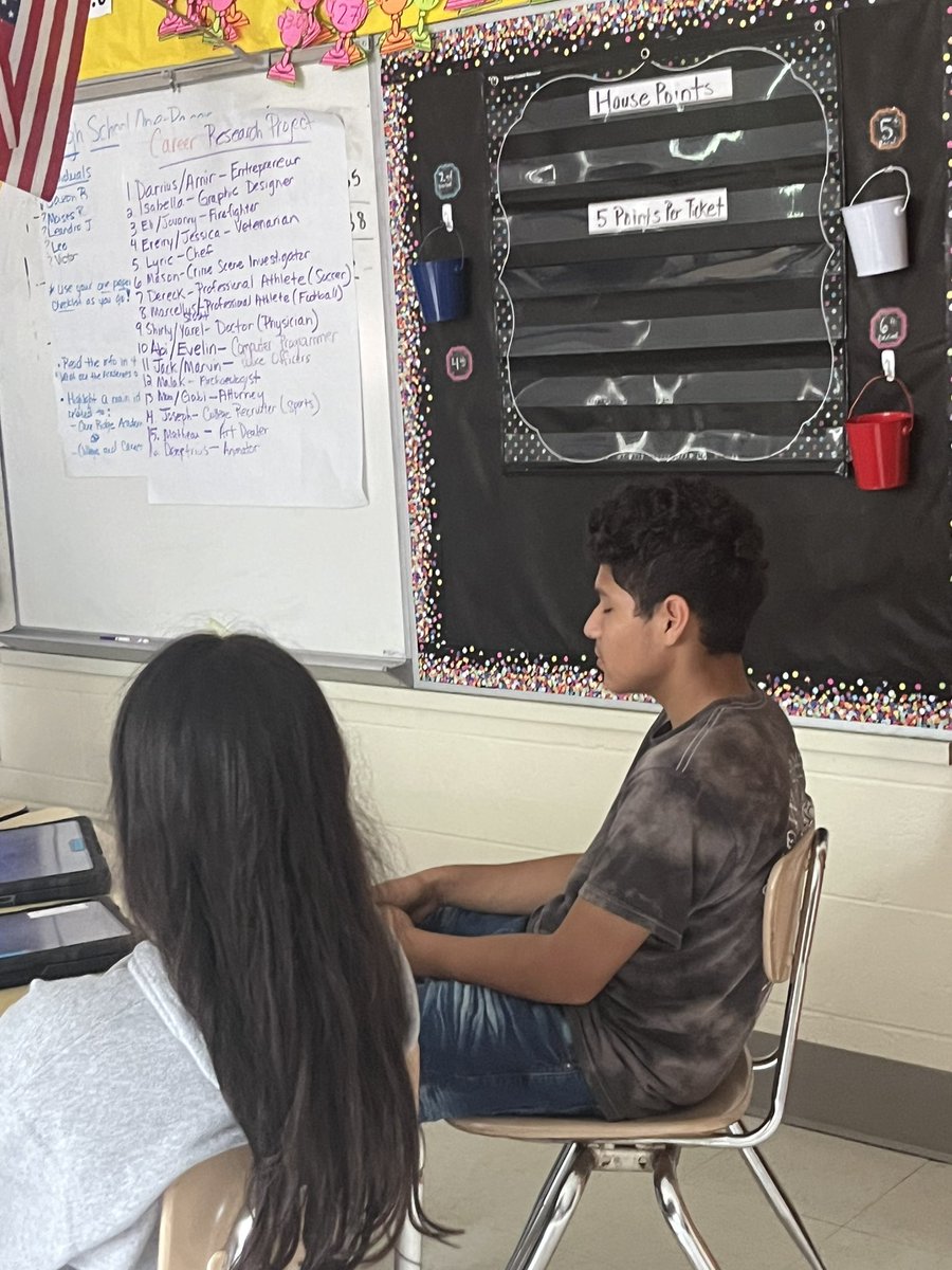 robinson_avidup's tweet photo. Practicing just 5 minutes of focused breathing while “body scanning” can go a long way. This is called mindfulness. This is Tune in Tuesday! #MNPSWellnessWeek2024 @AntiochMSBears @MNPS_kidshealth https://t.co/rscH8TUfKz