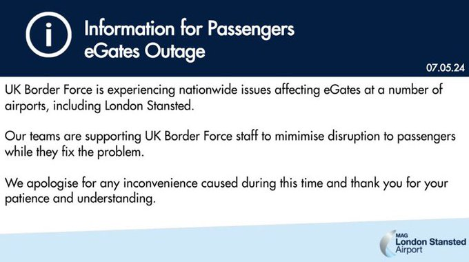 FlashFeed365's tweet photo. UPDATE:
Airports in the United Kingdom are still encountering disruptions due to a nationwide outage of the "Border Force" system.
The system is responsible for the e-gates at the passport control.
Queues have formed at several airports including Heathrow, Stansted, and Gatwick. https://t.co/M713j0UgcU