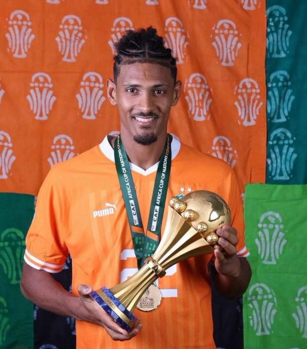 Sebastien Haller, diagnosed with cancer, beat cancer, an AFCON winner with 2 goals in the final.

Could he potentially win the Ballon d'Or if he wins the Champions League? 👀🤯
