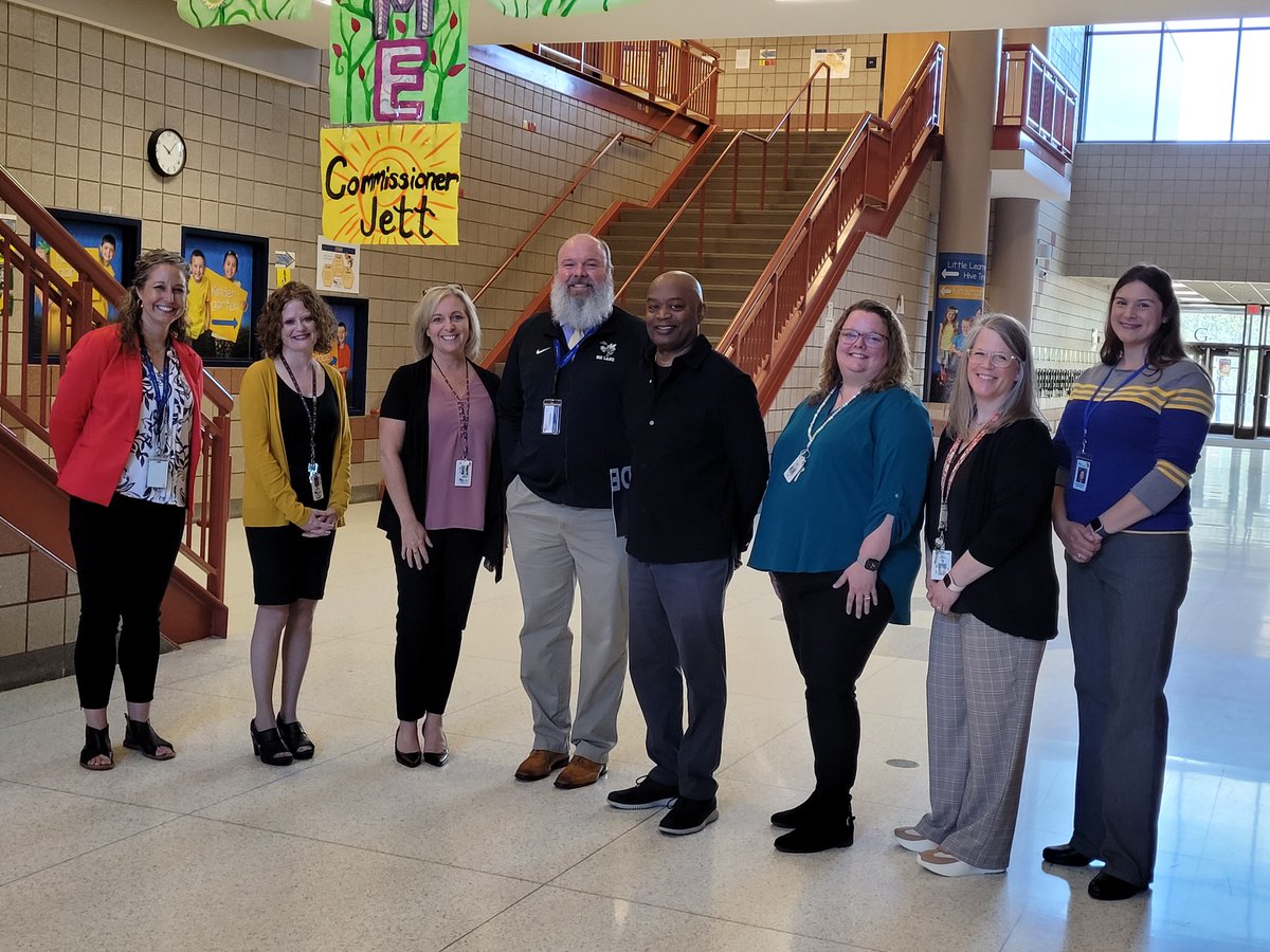 Commissioner Willie Jett visited Big Lake Schools this week to tour elementary school classrooms, including stopping by classrooms focusing on phonics and structured literacy, and met with school leaders and school board members. #MDESchoolVisits #MDECommissioner