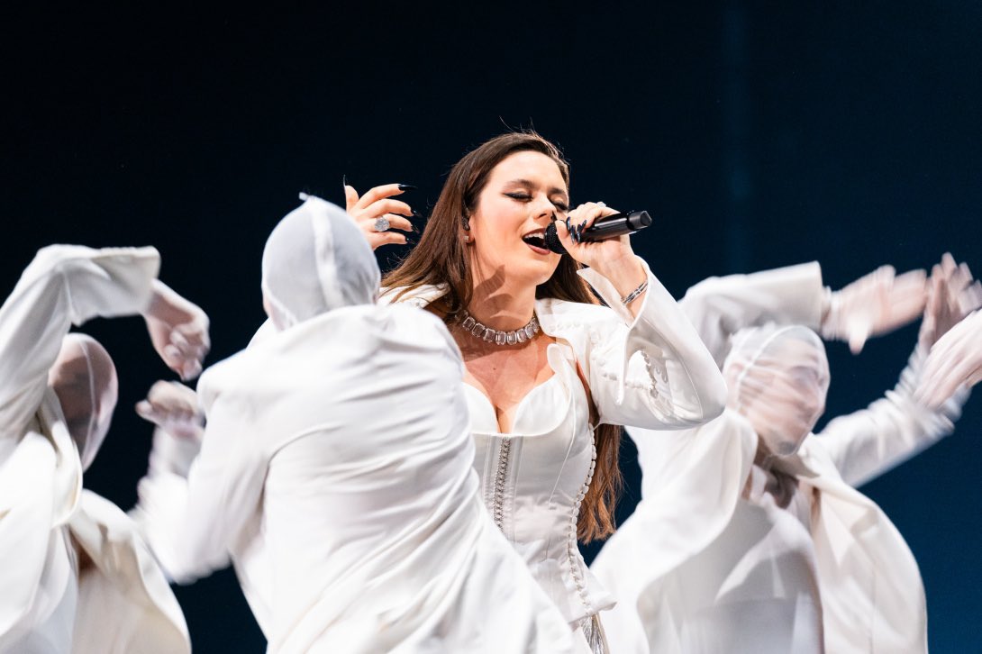 rubesf9's tweet photo. HISTÓRICO!

É a primeira vez que Portugal marca presença em 4 finais consecutivas da Eurovisão!

Iolanda segue os passos de Mimicat, Maro e The Black Mamba e leva-nos à nossa sexta final desde 2017. Que orgulho da nossa prestação! Que orgulho deles! 🇵🇹 #Eurovision https://t.co/7Ok5kNFTfI