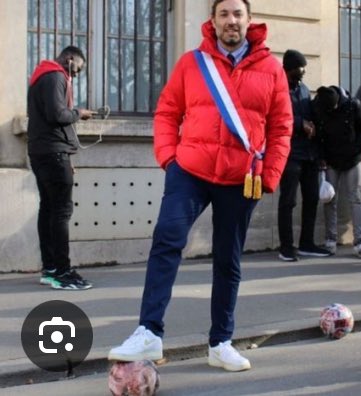 @LachaudB @MathildePanot #LFI n’a pas fait que l’imaginer, il l’a mimé avec la tête d’Olivier Dussopt. La violence, c’est vous qui la diffusez. Au fait, t’en es où de ta mise en examen avec les frais de campagne de #Melenchon ?