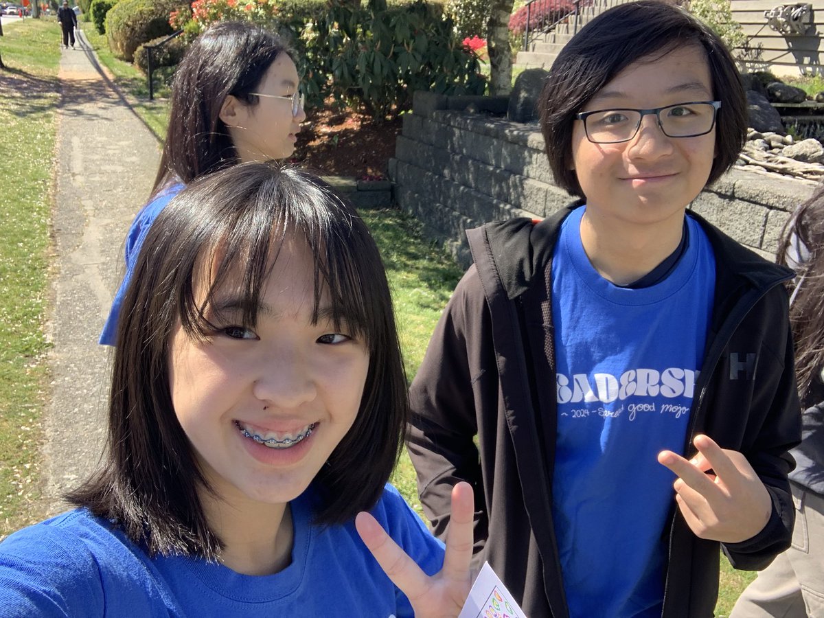 socialsgoddess's tweet photo. Burnaby students spend some time putting smiles on our neighbours’ faces with cards made with love by elementary and @bnss high school students. 

Thank you to @iakfoundationca for supporting these students’ intentional acts of kindness! https://t.co/ZvNH6QVIdU