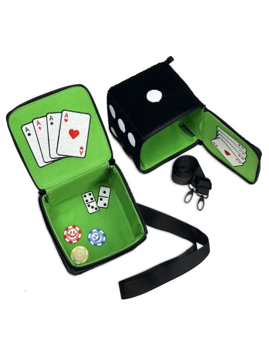 「playing card spade (shape)」 illustration images(Latest)