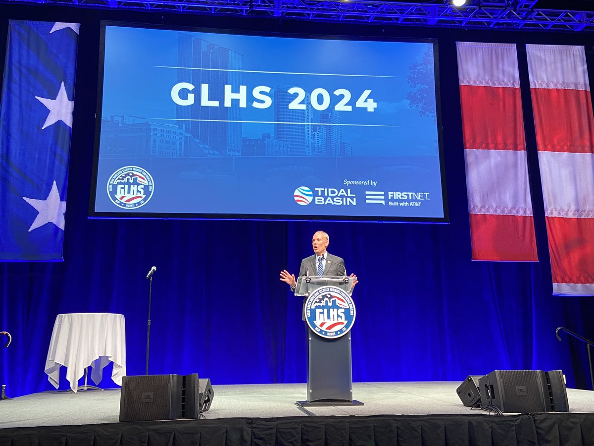 Strong partnerships are vital to protect our homeland. Today, I joined professionals across multiple disciplines including emergency management, law enforcement, fire, schools, & community health to kick off the @MichEMHS Great Lakes Homeland Security Training Conference & Expo🇺🇸
