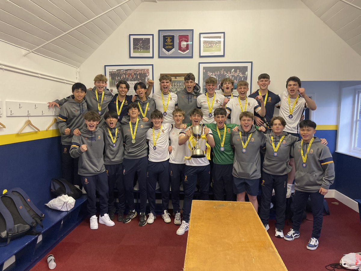 Shrewsbury_Foot's tweet photo. What an end to an amazing day for this unbelievable squad, the football club and the whole Salopian community.  Thank you so much for all the support and messages of congratulations. #floreatsalopia https://t.co/3aCL3Zpcb8