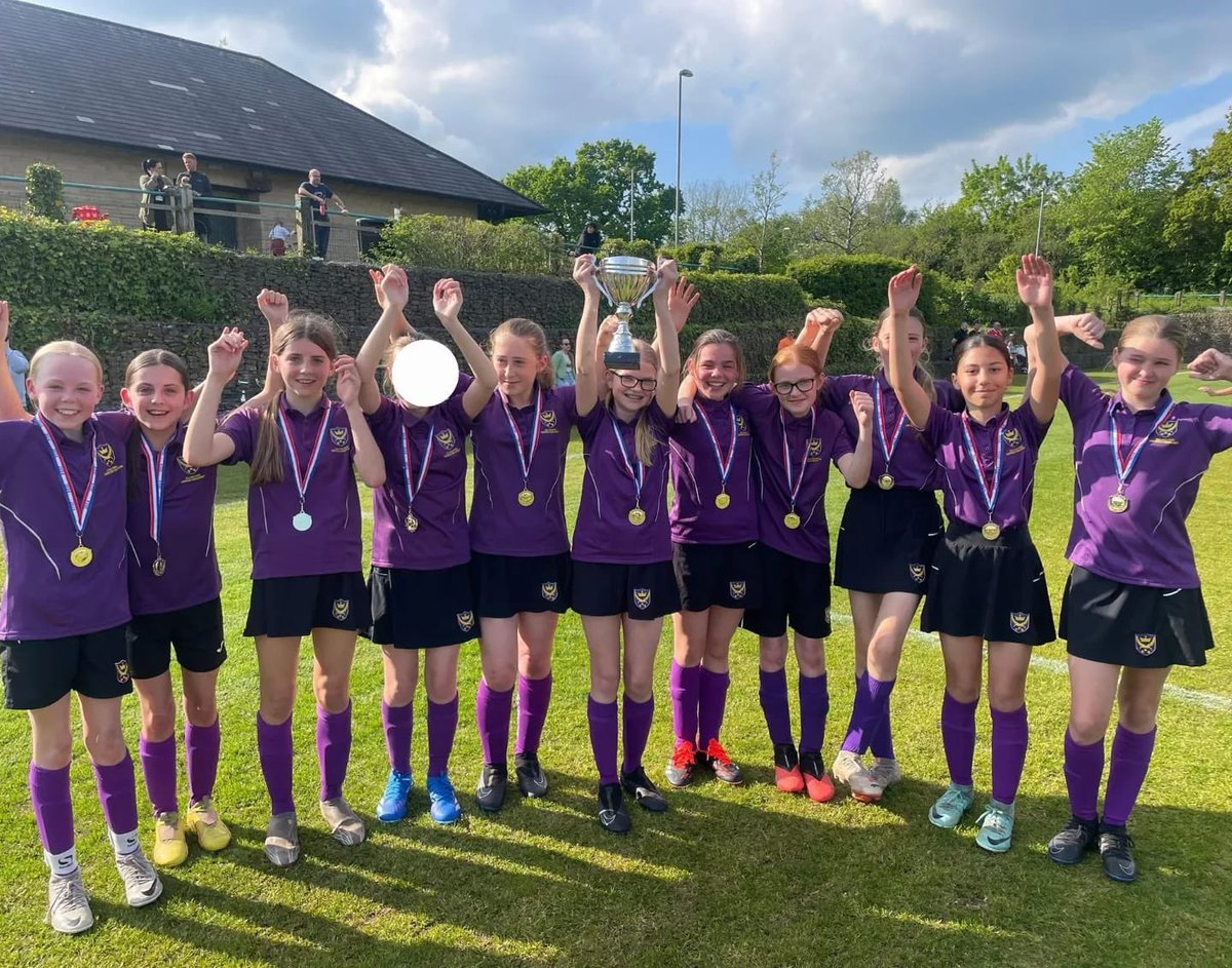 Year 7 Girls South Ribble Cup Champions 🏆 🥇 Outstanding performance by all of the girls - the determination & effort was inspiring. Two goals from Ayda & Abbie, but POM goes to the whole team! The first ever S.R.C for girls & you have the trophy - We are so proud! 🏆 ⚽️