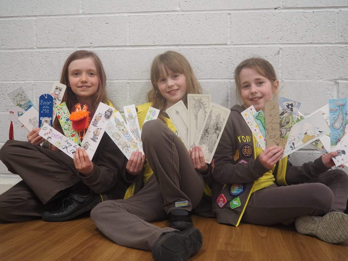 Hi @guardian @Girlguiding @GirlguidingNEE @GrievesonJess 1st Burley Brownies #BookmarkProject is in its 8th year & has raised over £50k for Katiyo Primary School in Zimbabwe & our latest auction is now open we would love to talk to you about it jumblebee.co.uk/bookmarkprojec… Please RT