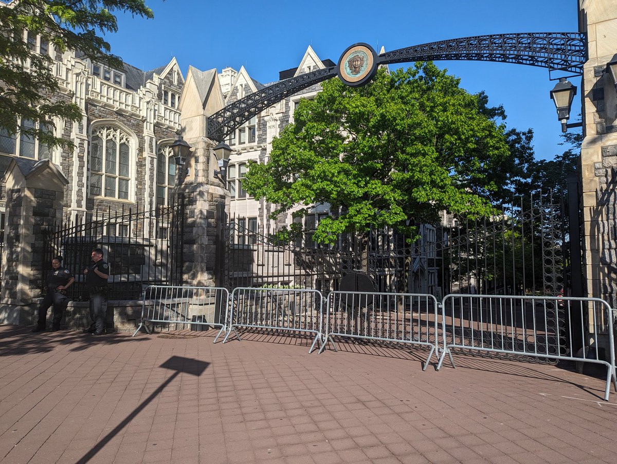 just absolutely wild that a publicly funded college, on public land and funded by the public, which has the name *city* college, is now simply barricaded by the police and closed to the public
