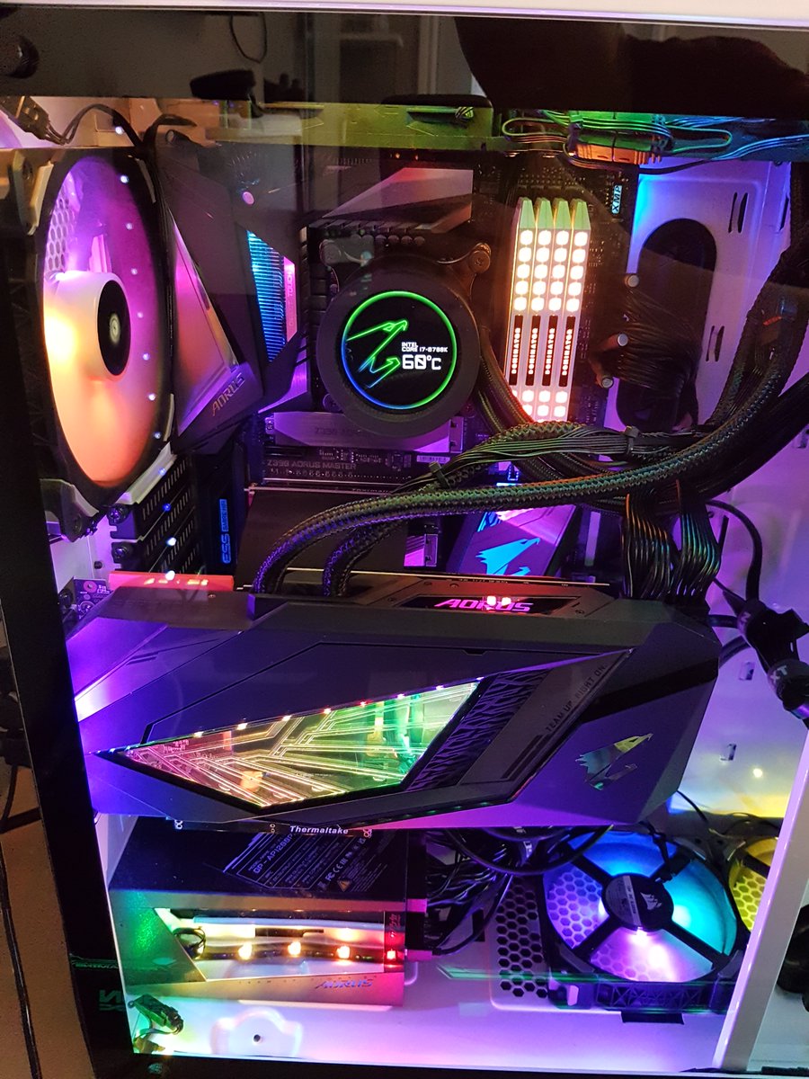 Enfenyx's tweet image. Ahhh my new Aorus Z390 Master motherboard, my PC is reborn with perks and all USB ports work again plus more, We are finally back to normal. #PCGamer #pcenthusiast #gamingpc #aorus #gamedev #gamedevelopment