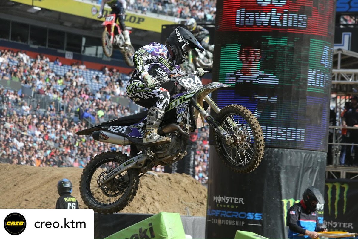 Bel_Ray's tweet photo. 🏁🎉 Big congrats to @carter.824 & the @creo.ktm squad for an awesome season finish! Securing a spot in the 250 W main is a testament to your grit and skill. 🙌🔥 Keep dominating the track and motivating us all! #ChampionMindset #Unleash #BelRay #RideWithBelRay #FlexYourEngine https://t.co/3DZ56rwUAk