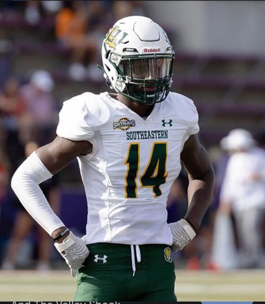 extremely blessed to receive an offer from southeastern louisiana university!🙏🏽💚💛 @CoachSlaughter2 @JordanArcement @KenAnioJr @MarshallRivals @samspiegs @JimmyDetail @_Taymartin1 @RossJynx