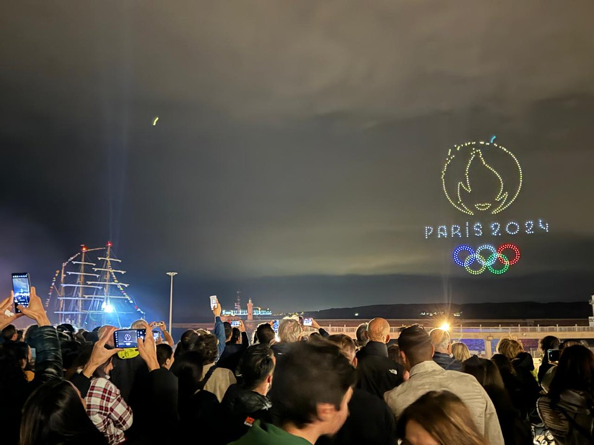 COMANDANTE_ARC's tweet photo. ¡Mañana un nuevo hito marcará la travesía #ElAzulQueNosUne! 👏 Por primera vez en la historia, un buque colombiano, el majestuoso ARC "Gloria" ⛵️🇨🇴, le hará honores a la llama de los Juegos Olímpicos , cuando arribe al emblemático Puerto Viejo, ubicado en Marsella - #Francia📍 https://t.co/zX4azSgSVA