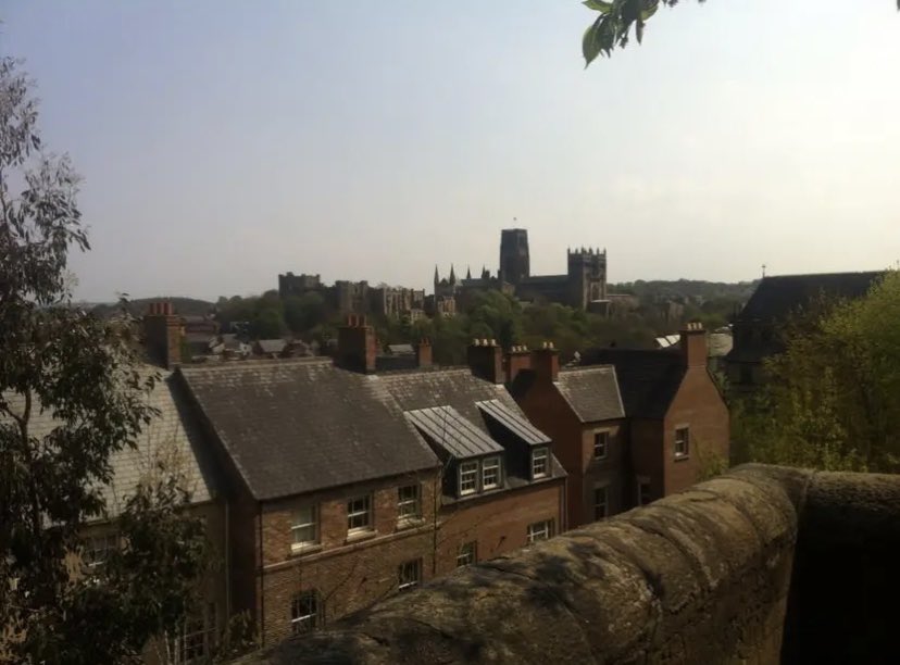 This #photograph was taken a few years ago of @durhamcathedral but this view has gone as the bushes & trees now block it which is a shame as it was one of the best views of the #city #northeast #Durham #uk #England 
What do people think ?
