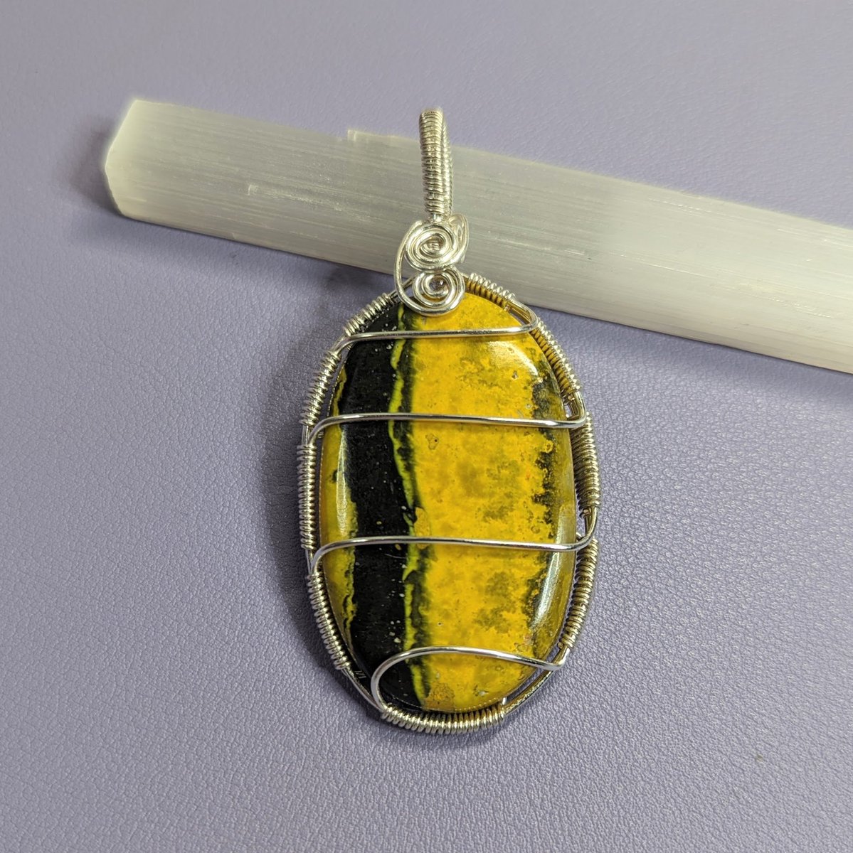 💜New #bumblebeeJasper pendant #crystalhealing #crystalpendant