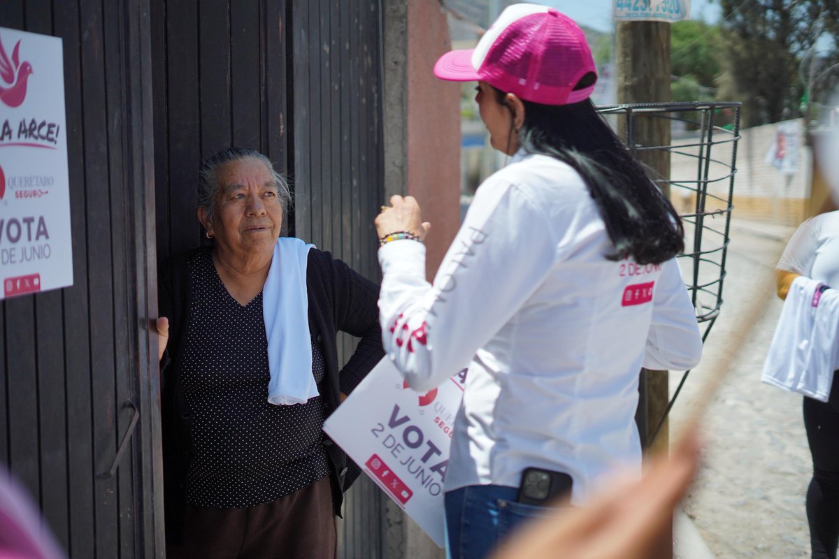 Hoy, caminando por La Solana, escuché de cerca las inquietudes de nuestra gente. Juntos, trabajaremos para fortalecer nuestra comunidad y mejorar cada rincón de nuestro querido Querétaro. #QuerétaroSeguro #VotaPorPaloma