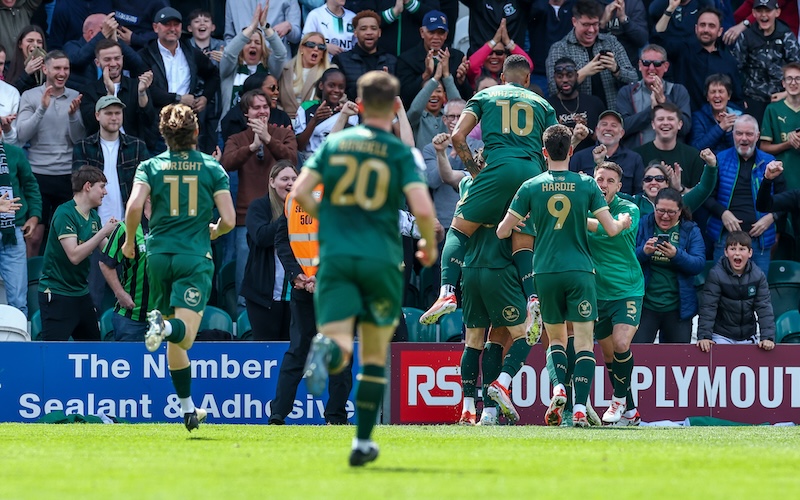 ⚽️ A dramatic final day of action in the EFL Championship saw four sides battling to avoid the drop, including Plymouth Argyle. Check out the details on how they got on: bit.ly/4dxBQqO @Argyle #VertuMotors #PlymouthArgyle #PAFC #Argyle