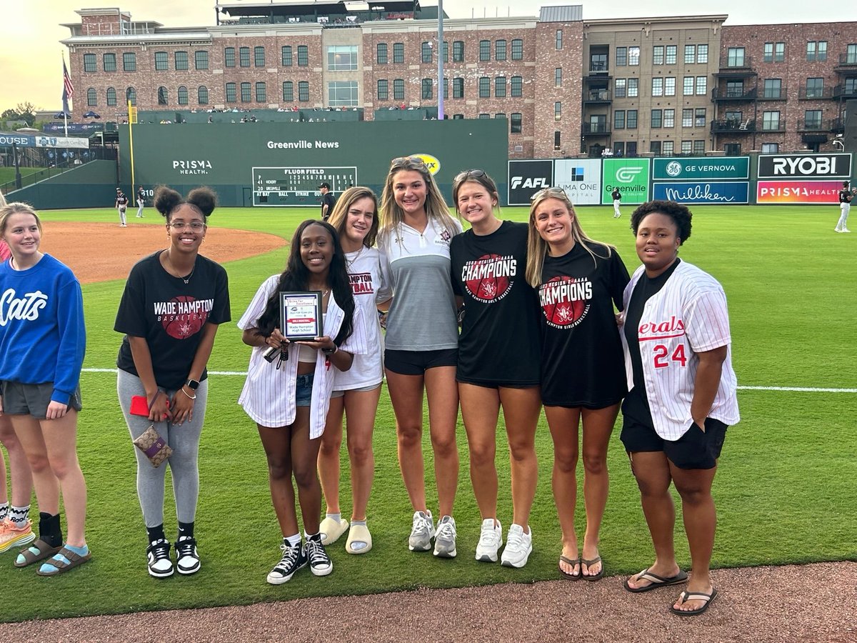 Congrats to Girls Basketball for earning the top team GPA. They were recognized at the Drive for Excellence tonight at Fluor Field.