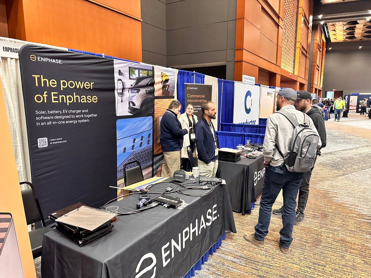 Enphase's tweet image. Throwback look at the great time we had at the #NABCEP Conference!

Enphase led two sessions for solar and #energystorage installers and designers to understand the fundamental design and installation principles related to #EnphaseEnergy Systems.

And - the Enphase training van…