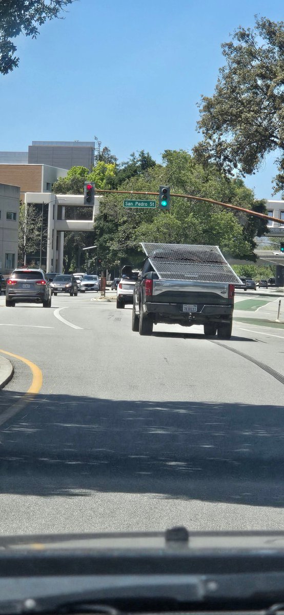 Ran into a custom cyber truck in San Jose, CA! @elonmusk @Tesla @TeslaCybertruck