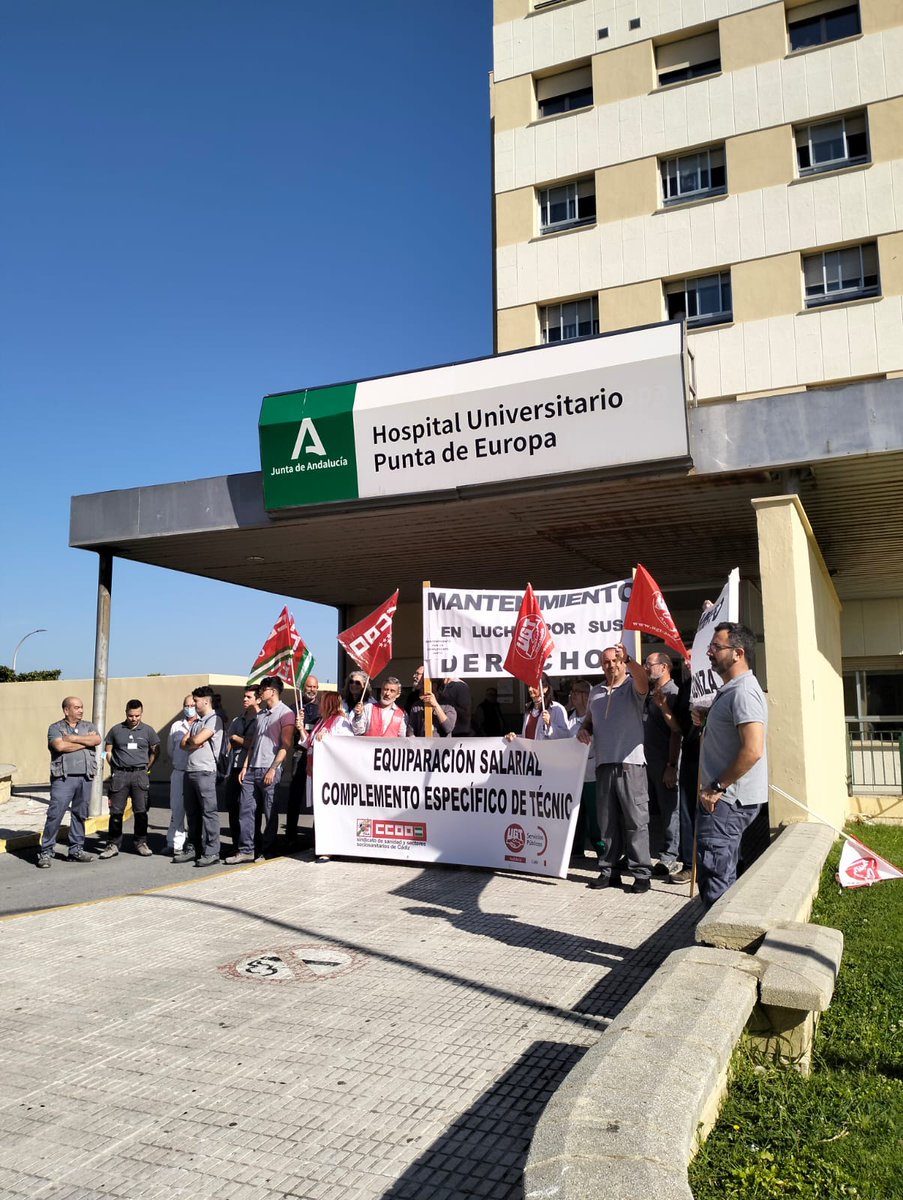 ComplementoSAS's tweet photo. En el Hospital Punta de Europa de Algeciras, nuestros compañeros están librando una batalla valiente contra la desigualdad en el complemento específico. Su esfuerzo incansable y perseverancia es un ejemplo de determinación y unidad en la lucha por la equiparación salarial. https://t.co/fIvbdbePZa