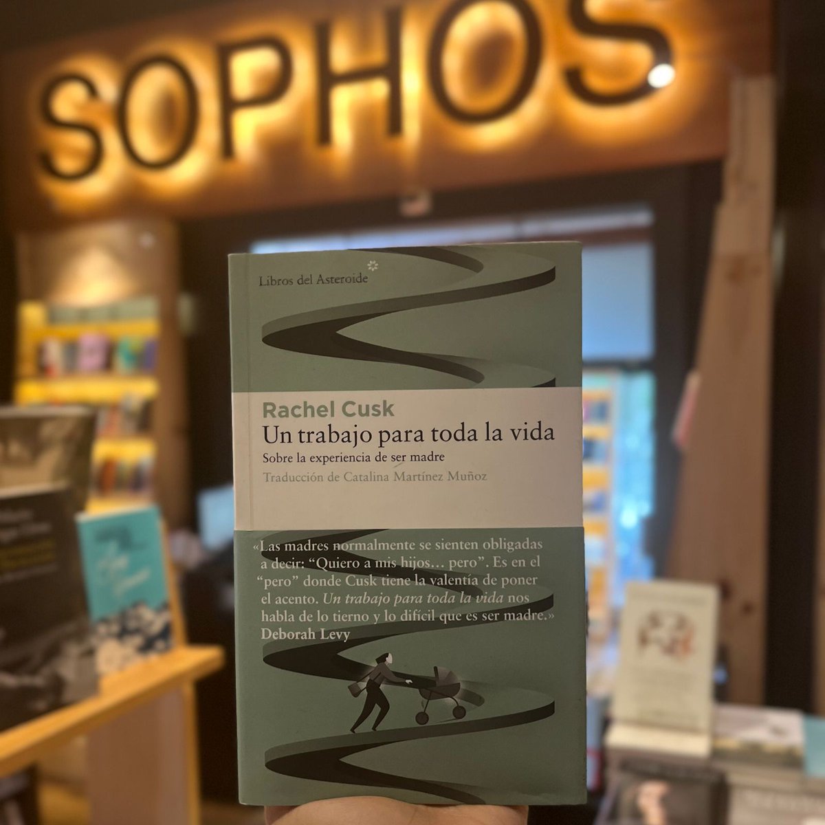 Para comenzar el mes de mayo con inspiración, les traemos las recomendaciones cuidadosamente seleccionadas por nuestros libreros. Visítenos en SOPHOS para descubrir estos títulos o adquiéralos cómodamente en tienda.sophosenlinea.com. ¡Disfrutemos juntos del placer de la lectura!…