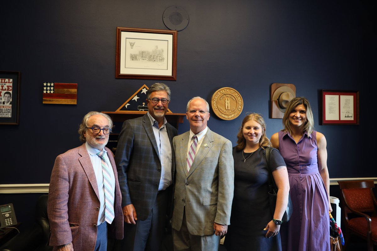 Today, I met with the Co-Founder and Chief Medical Officer of VillageMD, Dr. Clive Fields, to learn about the work they do and discuss the importance of providing access to primary care, especially for rural Americans.