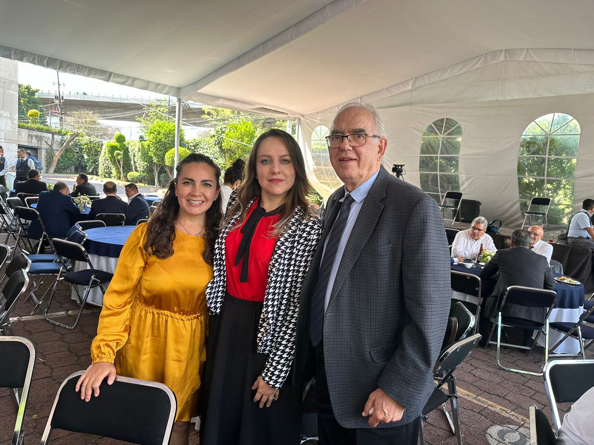 Nuestra Presidenta, Alejandra Abad, asistió a la reunión del Consejo Directivo de #CONCAMIN, en el que se presentaron informes detallados sobre temas clave para el sector industrial. En dicho evento se contó con la participación de la CP <a href="/XochitlGalvez/">Xóchitl Gálvez Ruiz</a> #Concamin #Industria