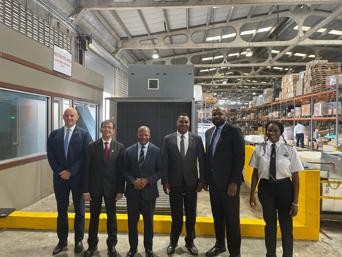 Great to be in Saint Lucia 🇱🇨 w/ @SaintLuciaGov & @WCO_OMD to continue INL’s support for Project Bolt to better interdict illicit firearms thru major Caribbean ports. The U.S. stands w/ our Caribbean partners to combat illicit firearms trafficking. -TDR
