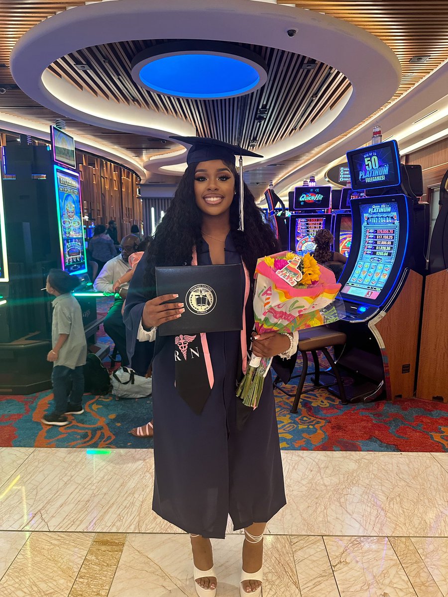 Jehovah, Thank You for getting me through Nursing School 🙏🏽🫶🏽💖#Candlelight 🕯️ #Graduation2024 🎓 #RN2024 🧑🏽‍⚕️