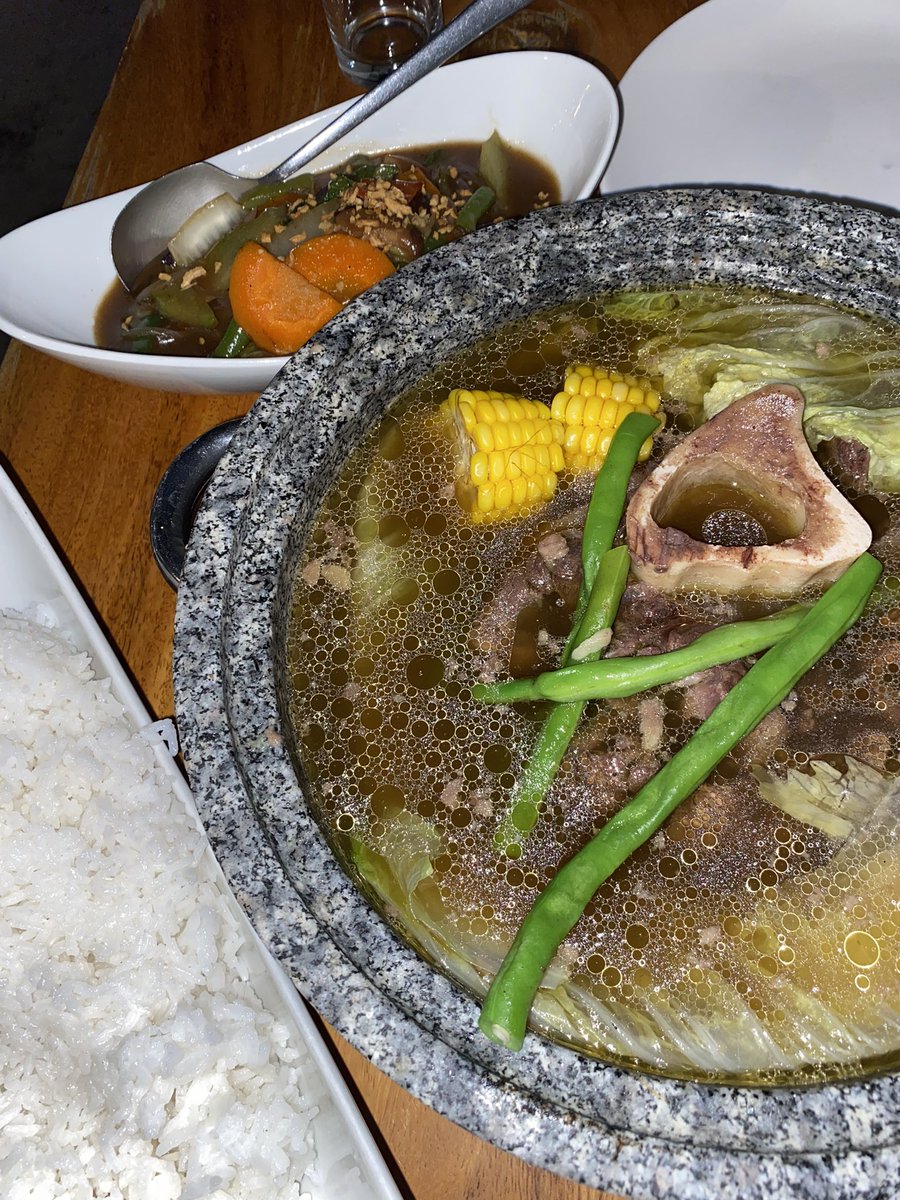 jiar_borres's tweet photo. When im with you! 🍲 🍱 🥘 https://t.co/FKEQLpaSpp