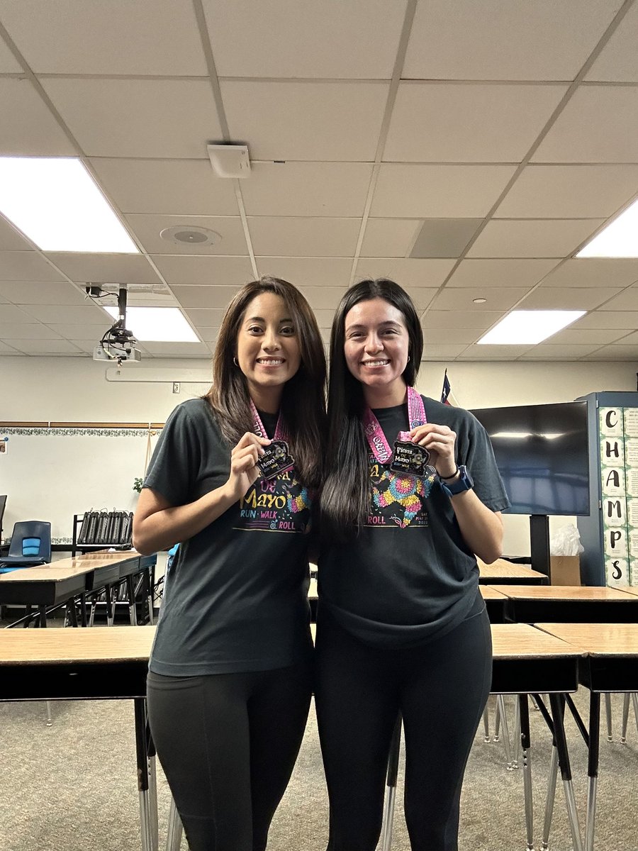 Twinning today with Ms. Saavedra for teacher appreciation. Throwback to our first 10k two years ago. It’s been a fun journey since then 🥰🏃🏻‍♀️❤️