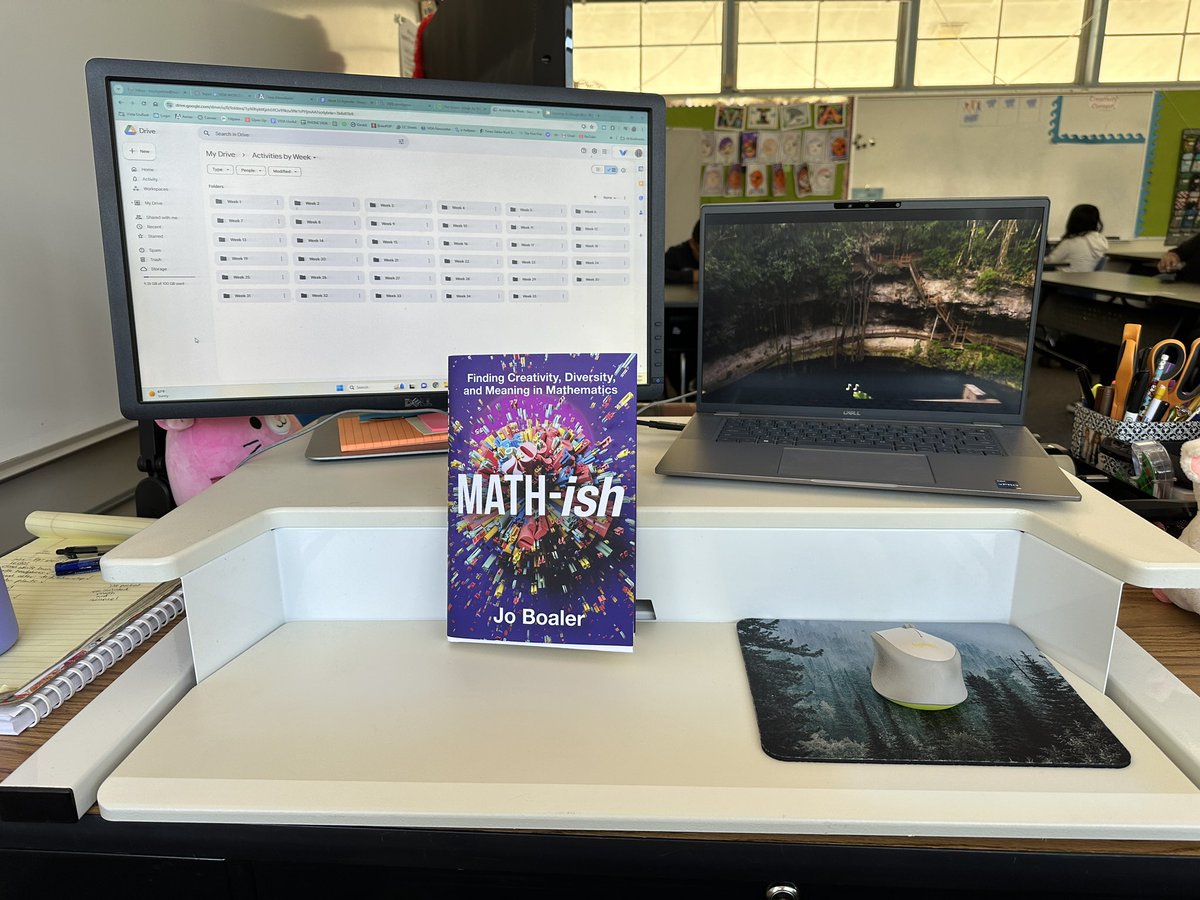 @VIDASHARKS A standup desk and a mathematics book gifted by @drchagala all in one day! I get to work at the best school with the best leadership. #WeAreVIDA