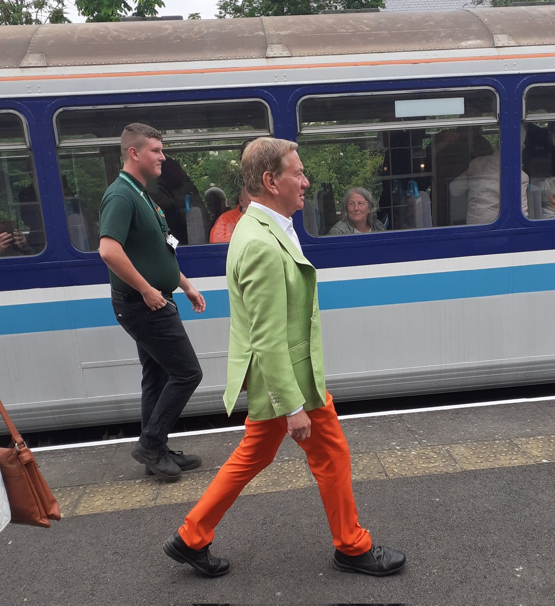 enttruth2's tweet image. That's my spiritual home booked for holidays #Leyburn #Hawes and  pay homage @rsociety_iii Castle at #Middleham 

 Who will we come across this year. Last year it was Michael Portillio @portilloandhen on @WensleydaleRail and Paige appeared on TV.