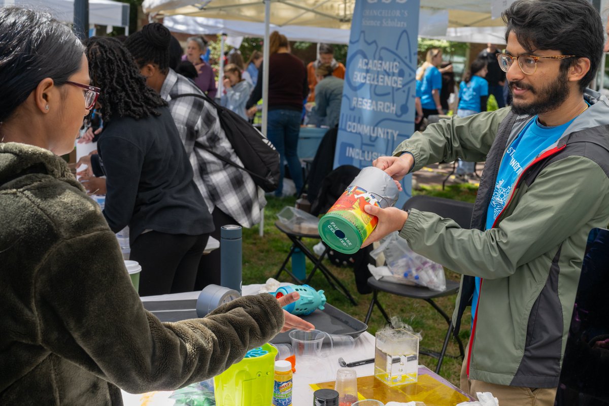 We had lots of fun representing <a href="/PhysMathLab/">UNC's Physical Mathematics Lab</a> with <a href="/Jamesguan1990/">James (jian hui) Guan</a>, <a href="/saifulitamim/">Saiful Tamim</a>, at <a href="/UNC/">The University of North Carolina at Chapel Hill</a>'s annual Science Expo. @UNCResearch <a href="/uncchmath/">UNC-CH Mathematics</a>