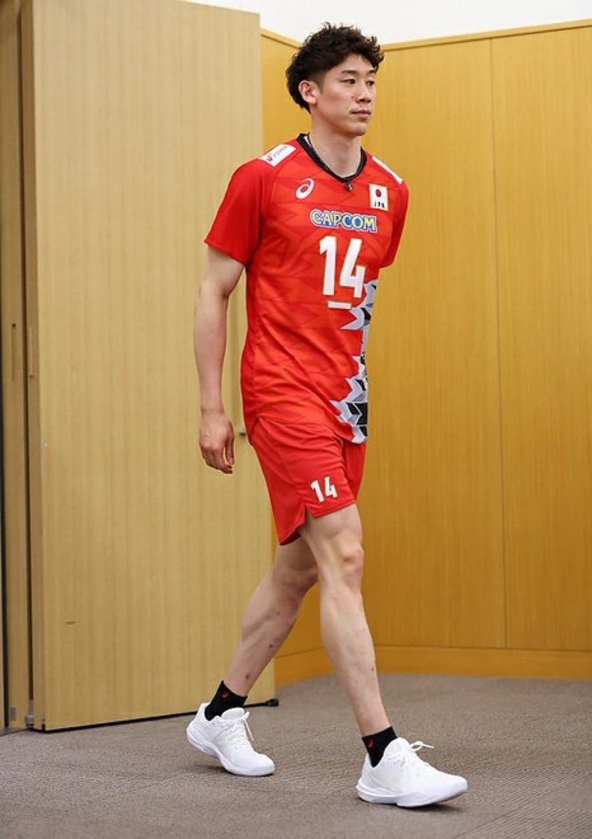 めちゃくちゃ負けず嫌いの石川選手

🇮🇹からシーズン終わり帰国してる。

🇫🇷五輪でどんな
日本の🏐の未来予想図を…

自信と覚悟にあふれた表情ですね。

46年ぶりのオリンピック🏐🇯🇵→🇫🇷

#石川祐希 選手