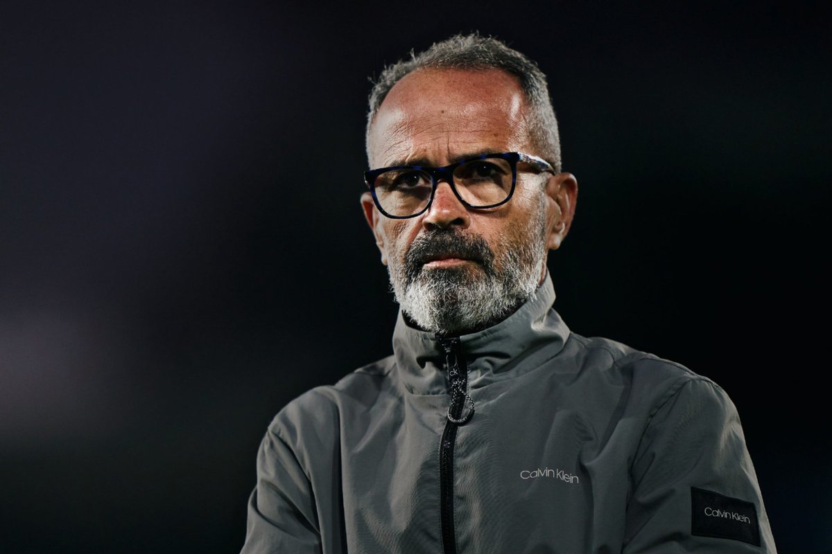 Álvaro Cervera sobre hacer un llamamiento a la afición: 

“Yo a la afición no le pido nada nunca porque se que siempre han apoyado a su equipo. Nunca me he encontrado en una situación en la que necesitemos más apoyo porque nuestra gente apoya todo lo que puede y quiere"

👓 💛💙