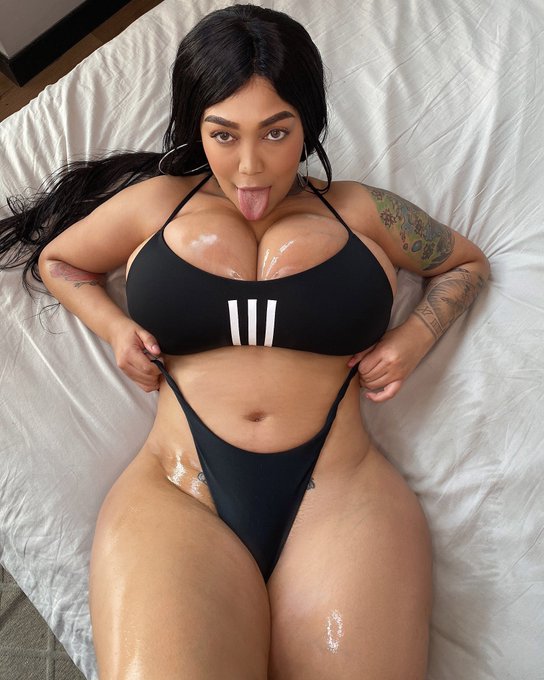 Rt if you wanna play with me ?
https://t.co/v4g93kbDc9 ? https://t.co/S14mlsbmMP