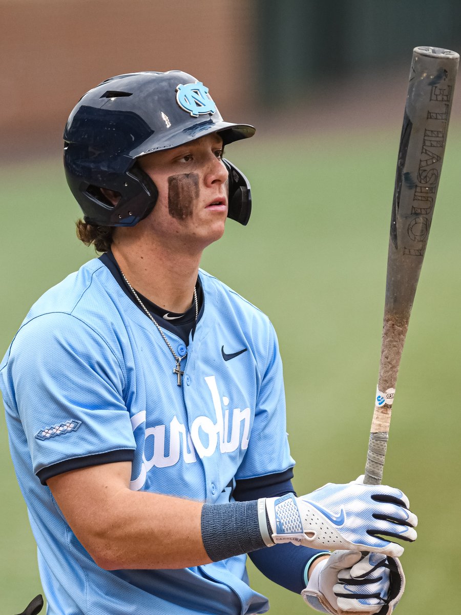 ⚾ Let's Play Ball ⚾ Tune into the flagship station for Tar Heel sports to listen as @DiamondHeels plays Campbell. Radio: 97.9 FM / 1360 AM Stream: listen.streamon.fm/wchl
