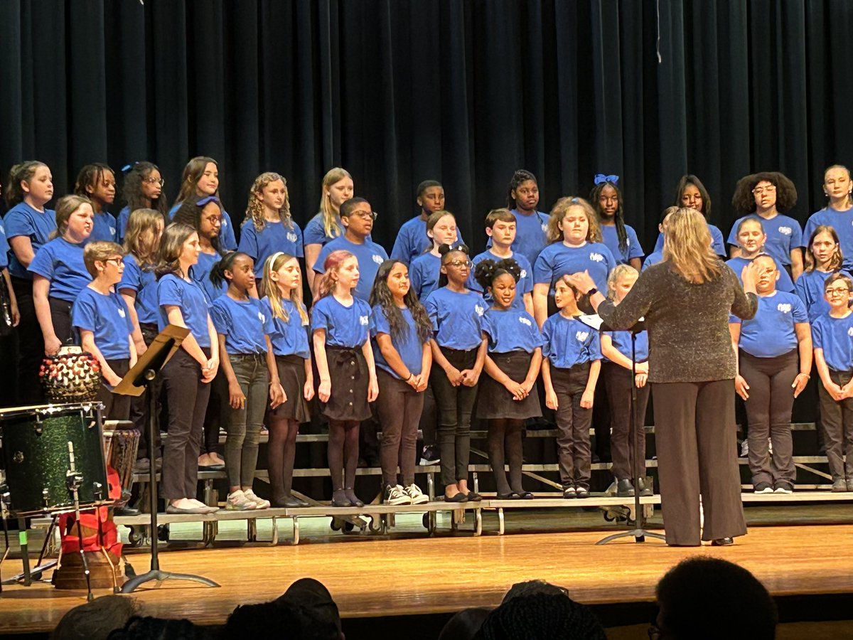 Great students, directors and music make for a “superior” time! Rock Hill School’s Elementary Honor Choir earned a superior rating at Carrowind’s Festival of Music. Thankful for the talent, skill, and investment of directors Dr. Julia McCallum and Susan Stewart! @RockHillSchools