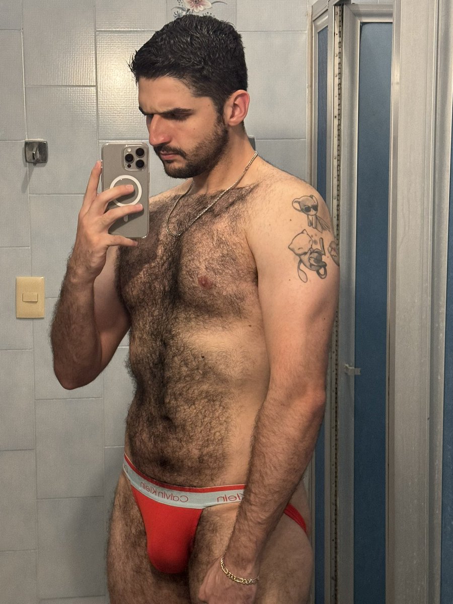 dieguizyr's tweet photo. al de rojo..? 🥵 https://t.co/Mc9oVJQPQW