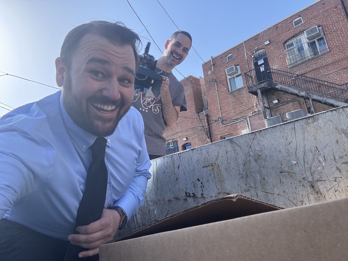 Quantum_Collabs's tweet photo. The Box our next short film in production coming to a festival near you. #TheBox #quantumcollaboration #film #filmfestival #shortfilm #filmmaking #cinema https://t.co/KERfFAeEA1