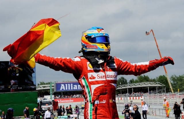 p4ssouoglock's tweet photo. o ano era 2013:

borussia dortmund na final da champions em wembley

fim da dominância da RBR na F1

último título de Sebastian Vettel, um tetra

última vitória de Fernando Alonso

só lhes digo isso. https://t.co/6Y7xSi3jHH