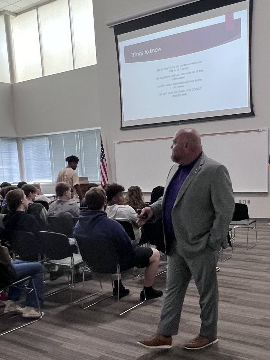 Guy Barker (@guyjbarker) on Twitter photo I had the pleasure of getting to visit with students of <a href="/WillisISD_CTE/">Willis ISD CTE Center</a> <a href="/WillisSchools/">Willis ISD</a> about personal finance and lending today. Sharing my knowledge with the business classes was fun! Thank you for having me. I had the pleasure of getting to visit with students of <a href="/WillisISD_CTE/">Willis ISD CTE Center</a> <a href="/WillisSchools/">Willis ISD</a> about personal finance and lending today. Sharing my knowledge with the business classes was fun! Thank you for having me.