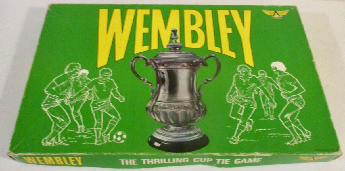 @Faymondo73 @IL0VEthe80s @MemorabiliaMal @robertmdaws 'Jimmy' was a great game. I also had Wembley where you rolled the different coloured dice, depending which division your team was in.