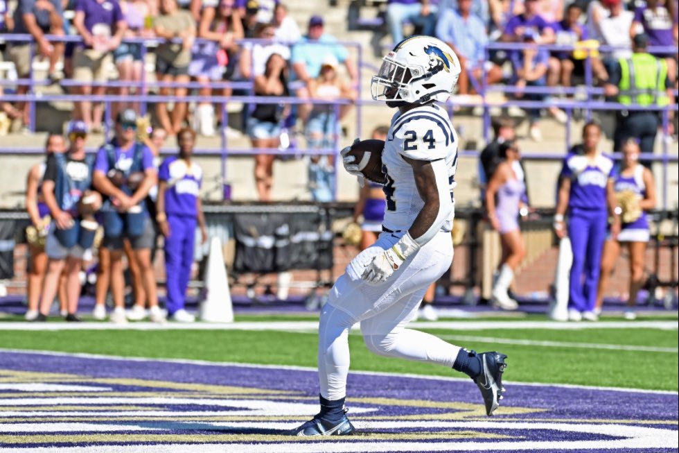 Christopher Pearson (@chrispearson_5) on Twitter photo After a good conversation with <a href="/CoachBush13/">Jalen Bush</a> I am blessed to receive my 2nd D1 🅾️ffer from @CSUFB 🙏🏾#GoBucs <a href="/theodavis95/">CoachDemetriusDavis</a> <a href="/FCHSfootball21/">Fairfield Central Football</a> <a href="/Coach_Hop1/">Coach Hop</a> <a href="/CoachTBoyd/">Tim Boyd</a> <a href="/1x4COACH_P/">Coach P</a> @RivalsWardlaw After a good conversation with <a href="/CoachBush13/">Jalen Bush</a> I am blessed to receive my 2nd D1 🅾️ffer from @CSUFB 🙏🏾#GoBucs <a href="/theodavis95/">CoachDemetriusDavis</a> <a href="/FCHSfootball21/">Fairfield Central Football</a> <a href="/Coach_Hop1/">Coach Hop</a> <a href="/CoachTBoyd/">Tim Boyd</a> <a href="/1x4COACH_P/">Coach P</a> @RivalsWardlaw