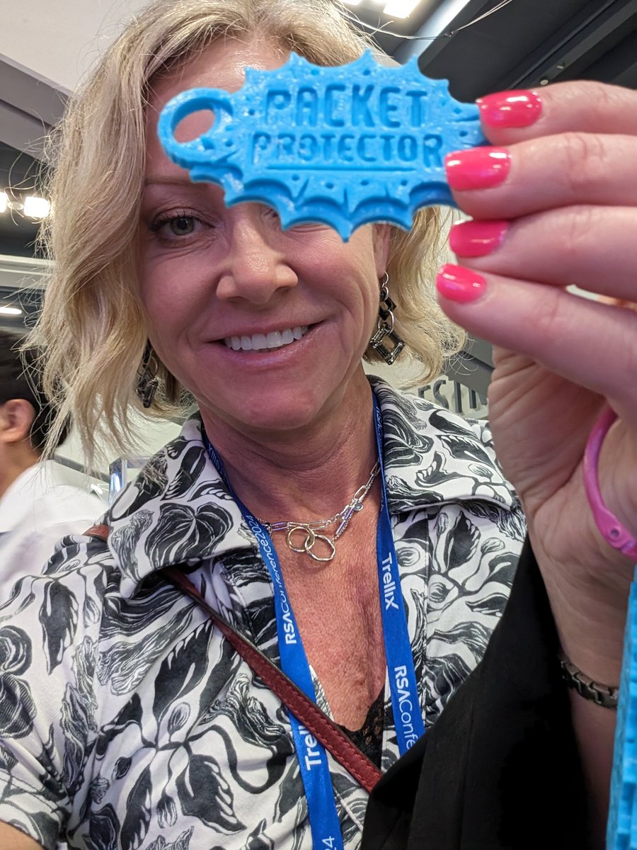 Roaming the #rsac expo floor with Bill Brenner . Find me for a #PacketProtector 3D printed tag!