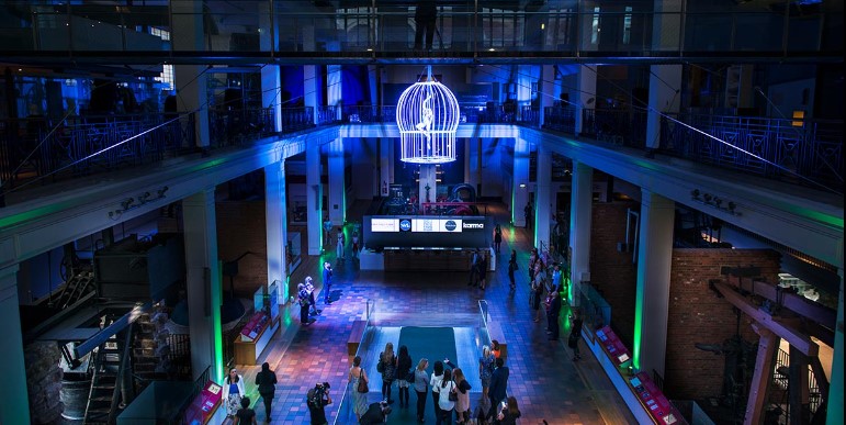 #Networking 🤔 Have you been to the @sciencemuseum at night? @absw still has a pair of tickets to the @SCM_Events 'Lates' this Thursday (May 9). 🍹 Join the conversation at 7 pm, meet other #members at the Energy Cafe and have a free drink. Register👉 zurl.co/zkIw